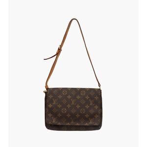 LOUIS VUITTON Monogram Musette A-A21592